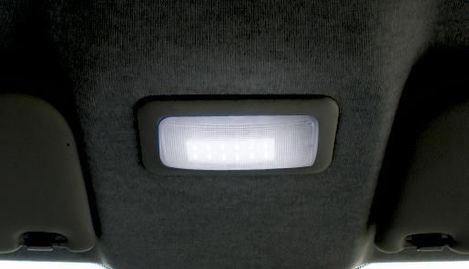Luz de cortesía Cora 12 LEDs 60x20 mm