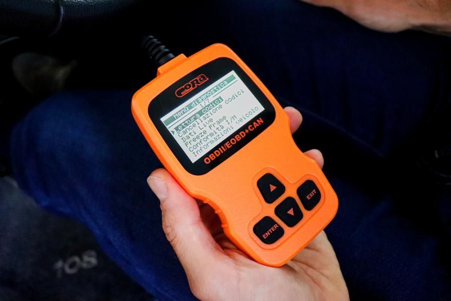 Herramienta de diagnóstico para automóviles Cora OBD2