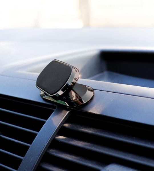 Cora Supporto magnetico per cellulare orientabile