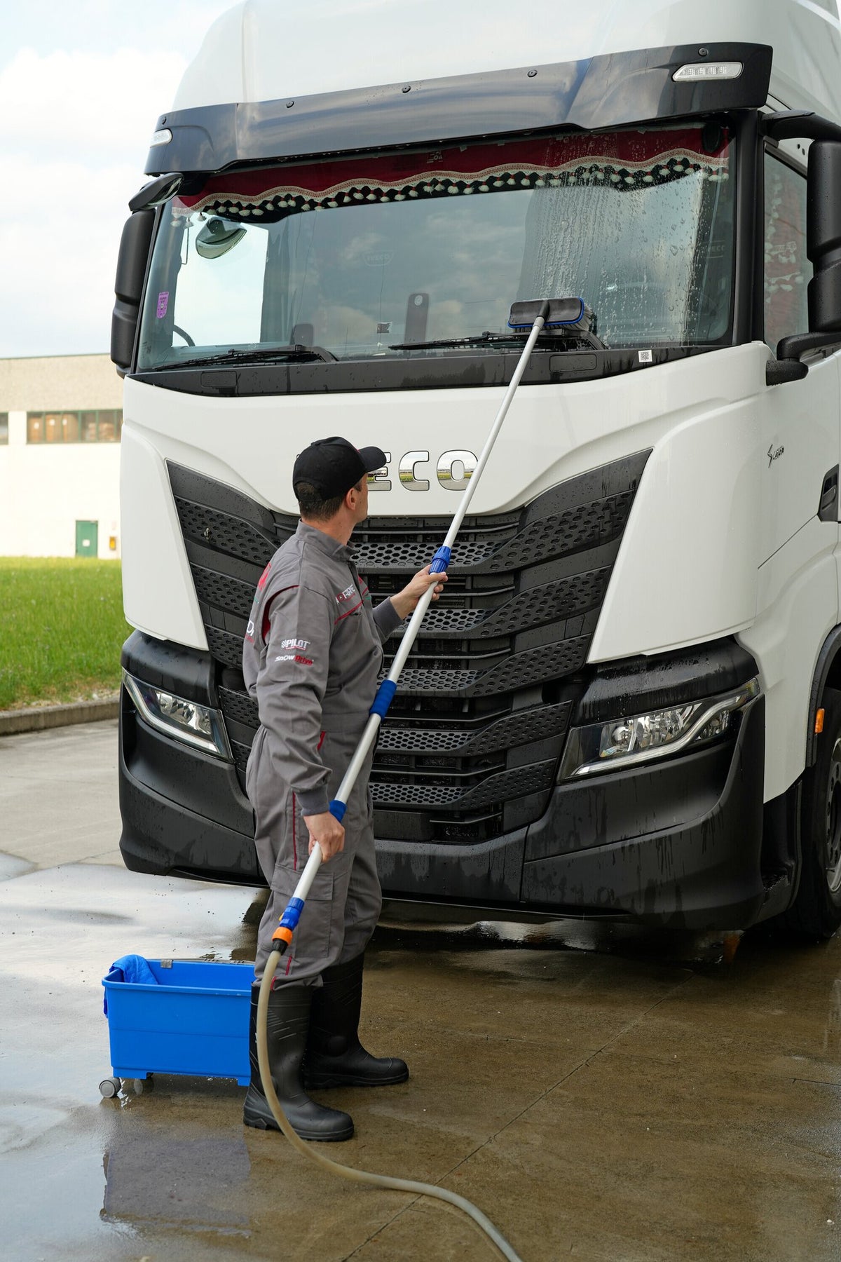 Lampa Truck-Wash, set idrospazzola con manico telescopico, innesto a vite 38001