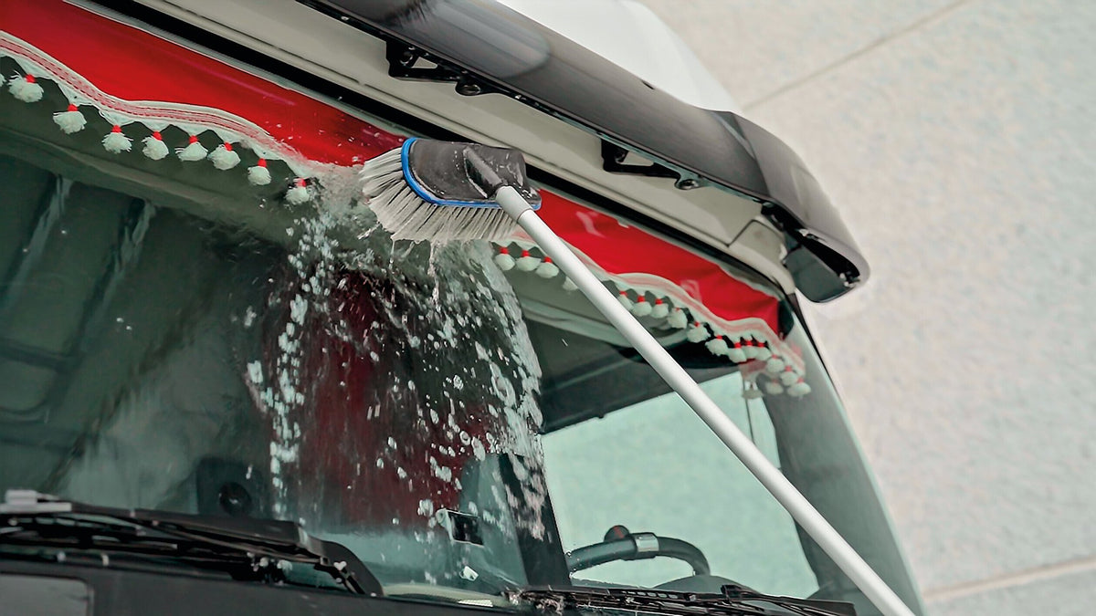 Lampa Truck-Wash, set idrospazzola con manico telescopico, innesto a vite 38001