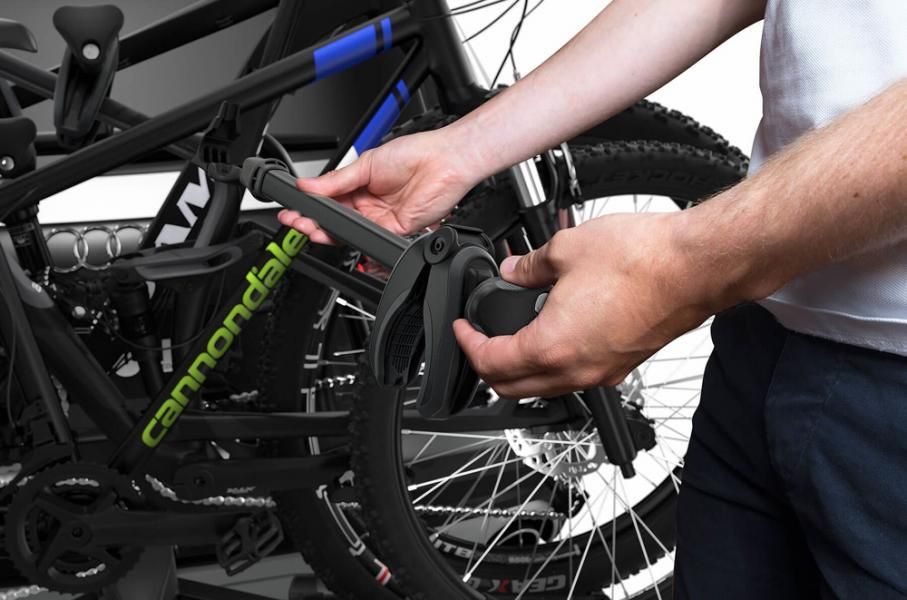 Thule 939001 Portabici da gancio traino VeloSpace XT 3 bici 13 poli nero