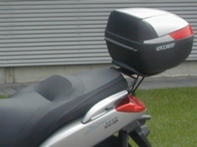 Soporte para baúl superior Shad Top Master YAMAHA X-MAX 125 05-09 Y0XM25ST