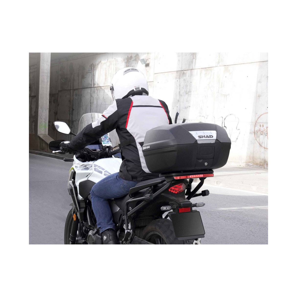 Baúl superior para motocicleta y scooter Shad SH44 D0B44100