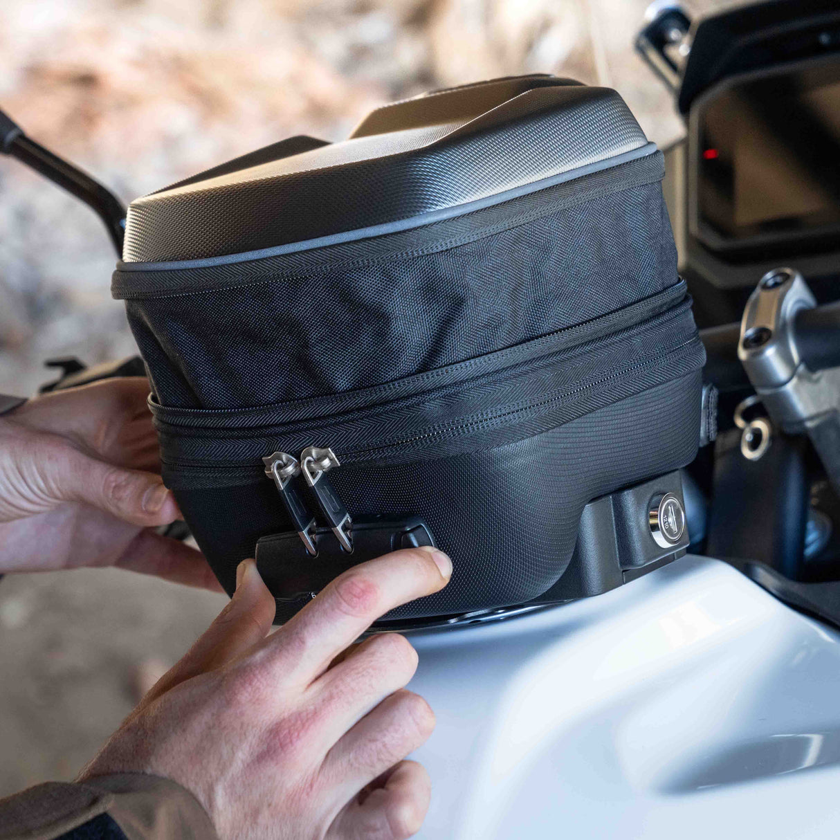 Shad X0SE03CLP Click System E03CL Pro Tank Bag