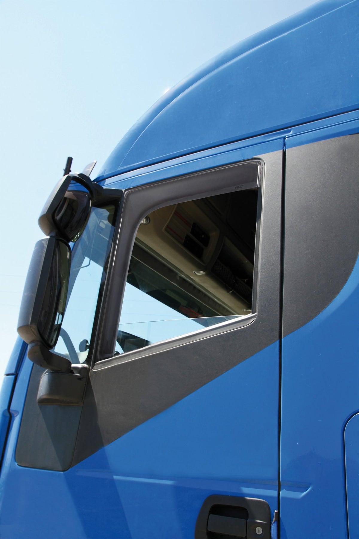 Set deflettori in policarbonato Daf XF 105 (02/04>12/14) Daf XF95 (11/01>12/07) 96892