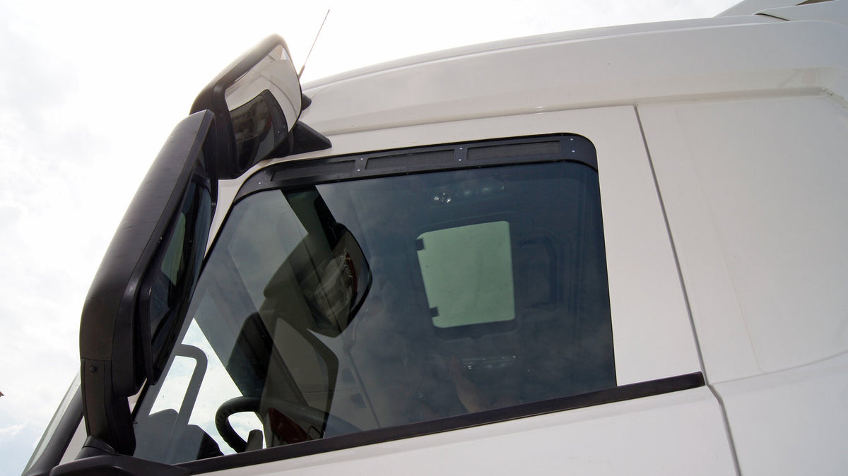 Lampa Mosquito Net, zanzariera su misura per finestrini camion - compatibile per Man TGA (03/99>05/10) - Man TGL (05/05>) - Man TGM (10/05>) - Man TGS (09/07>) - Man TGX (09/07>) ATS302021