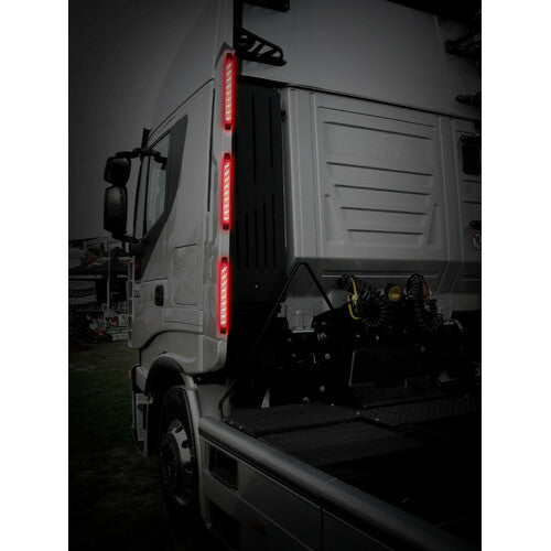 Illumi, luce ingombro a 9 Led, montaggio in superficie, 12/24V Rosso 2 funzioni