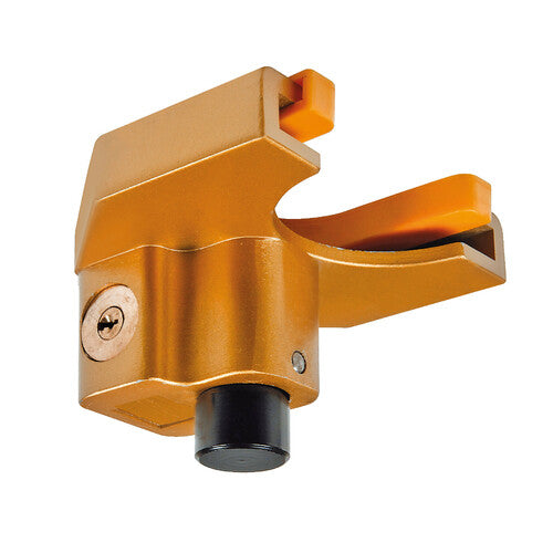 Anti-theft lamp for trailer hook