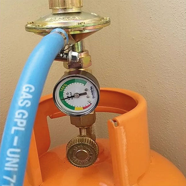 Raccordo con manometro livello bombola RGS114