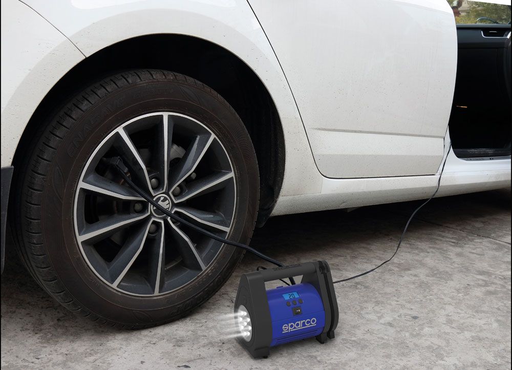 Compresor Sparco 12V con manómetro digital