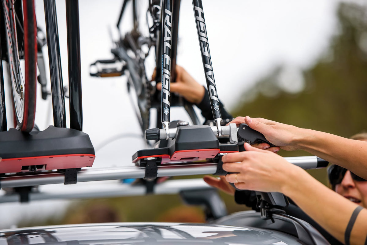 Yakima HighSpeed, porta bicicletta da tetto con fissaggio ruota anteriore - Nero