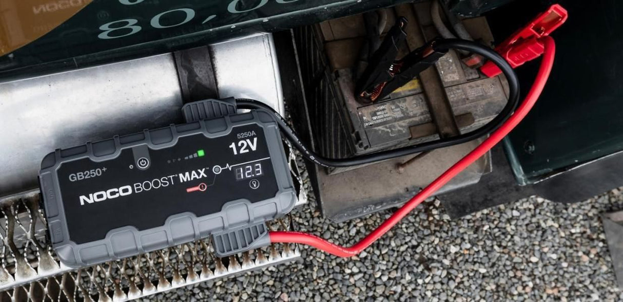 Arrancador de batería de litio NOCO GB250 Boost Max de 12 V y 5250 A