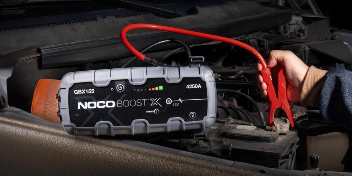 Arrancador de batería de litio NOCO GBX155 Boost X de 12 V y 4250 A