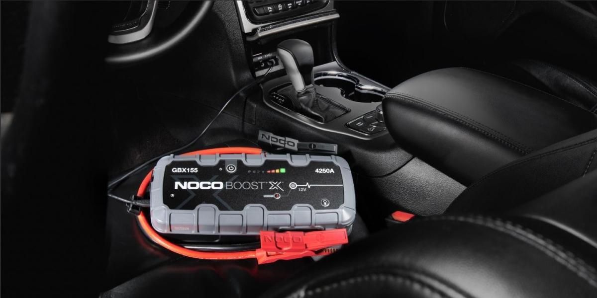 Arrancador de batería de litio NOCO GBX155 Boost X de 12 V y 4250 A