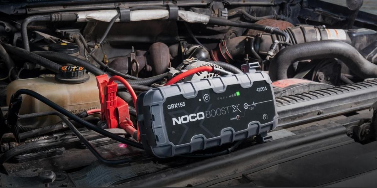 Arrancador de batería de litio NOCO GBX155 Boost X de 12 V y 4250 A