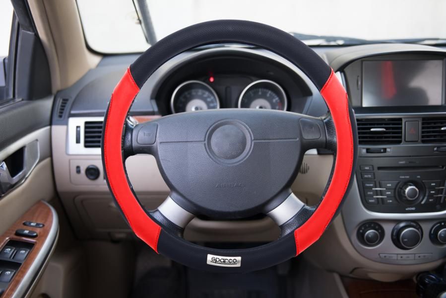 Sparco Coprivolante in PU e PVC antiscivolo nero/rosso