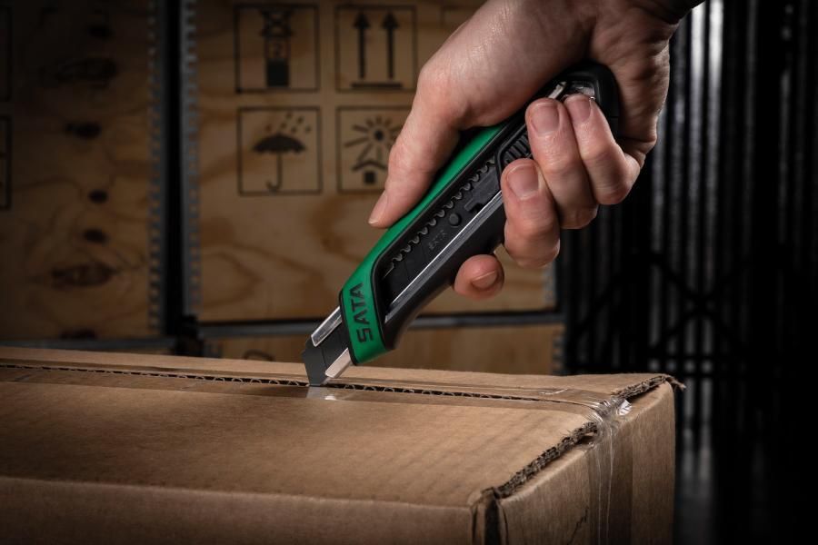 Sata Cutter con impugnatura bicomponente da 18 mm