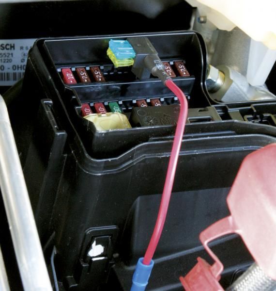 Divisor de circuito con microfusible Cora
