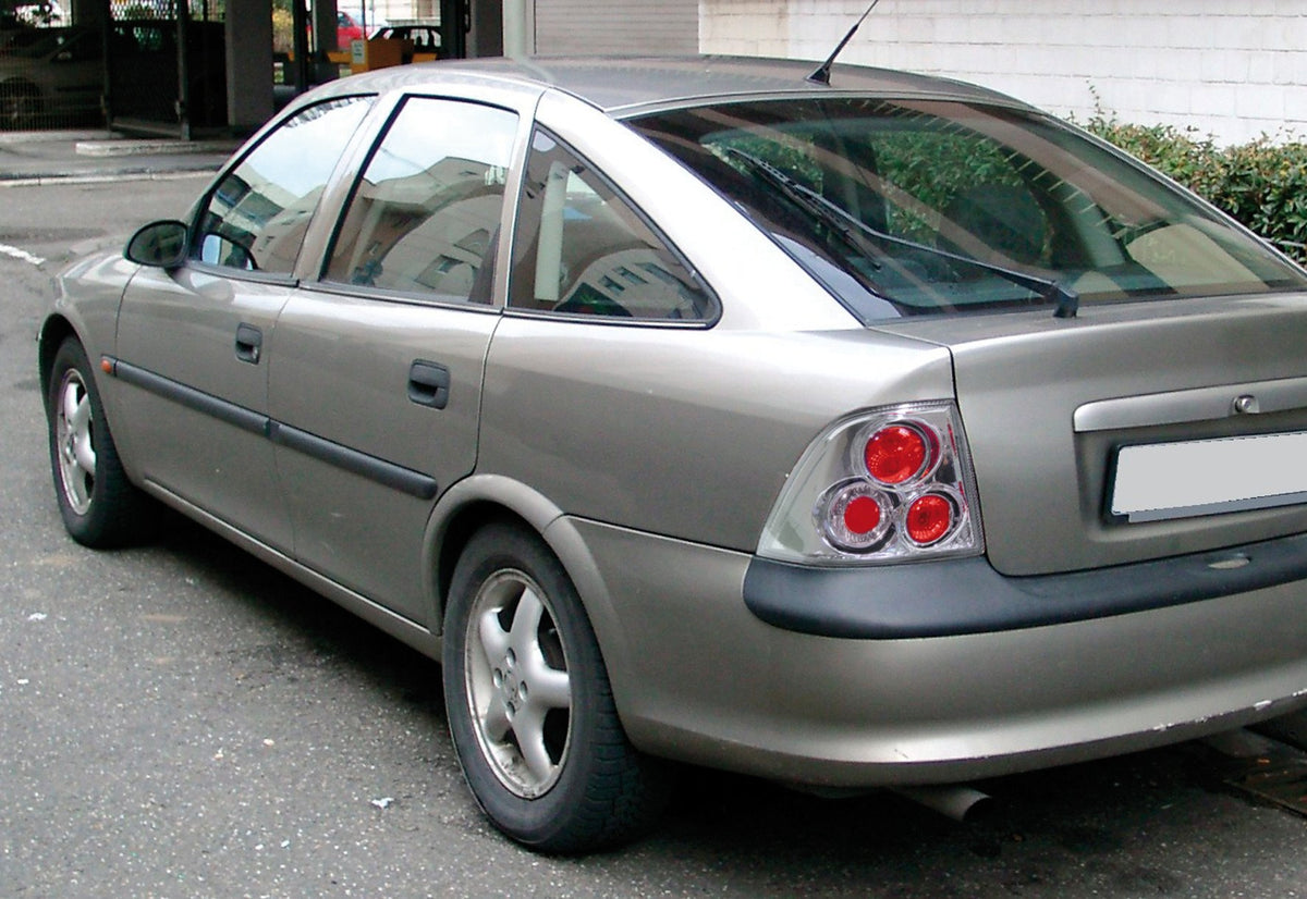 Pilot Coppia fanali posteriori - compatibile per Opel Vectra (6/95-9/99 ) - Cromo