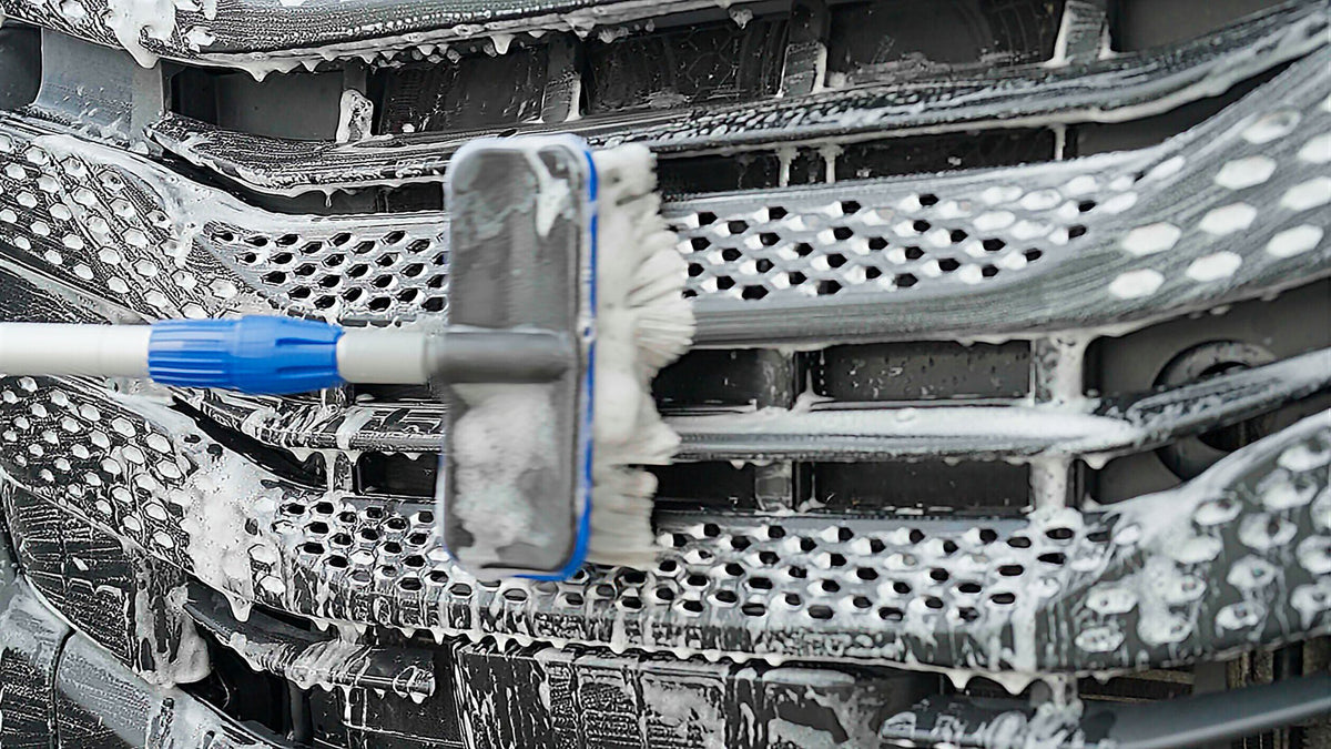Lampa Truck-Wash, set idrospazzola con manico telescopico, innesto a vite 38001