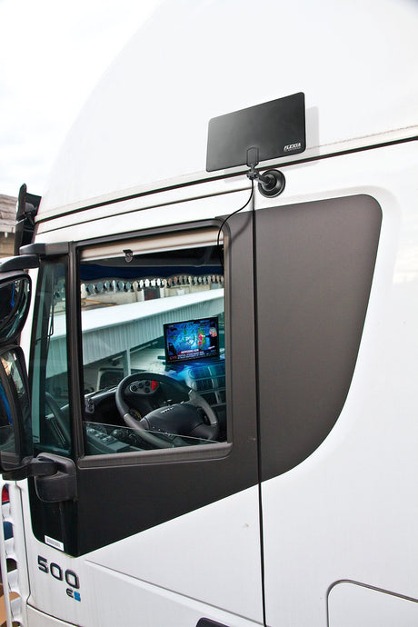 Antenna TV digitale terrestre 12/24V per camion con ventosa  Lampa Flexia 39104