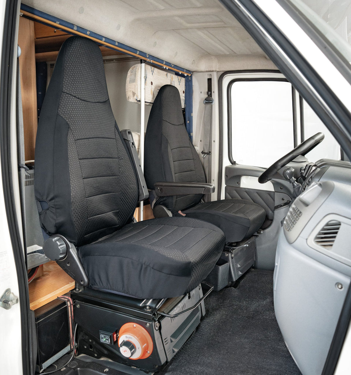 Lampa Travel Entire, coprisedili universali per camper 55040