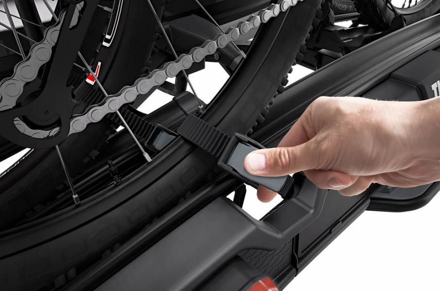 Thule 939001 VeloSpace XT 3-bike towbar bike carrier, 13-pin, black