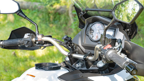 Optiline Titan M8 Pro, supporto con attacco per viti e riser M8