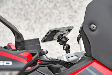 Optiline Titan M8 Pro, supporto con attacco per viti e riser M8