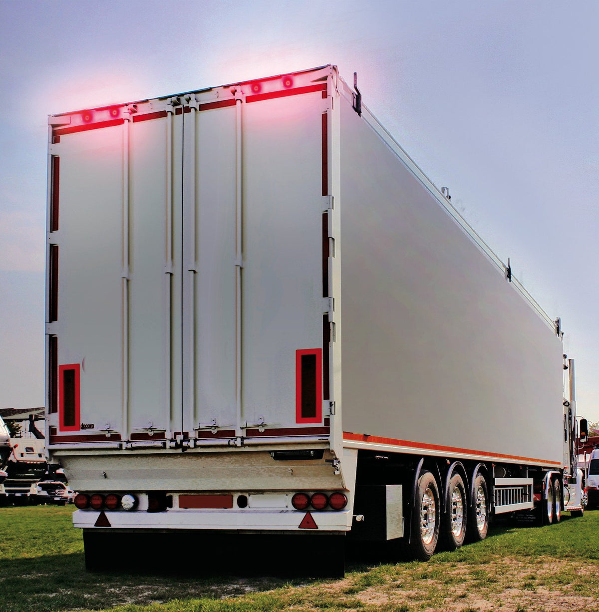 Lampa Luce Decorativa 9 LED 24V Rossa per Camion