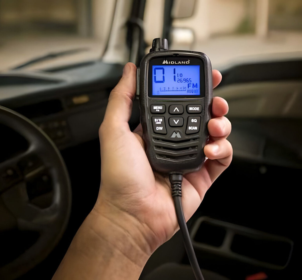 Midland M5 Pro, CB integrato nel microfono