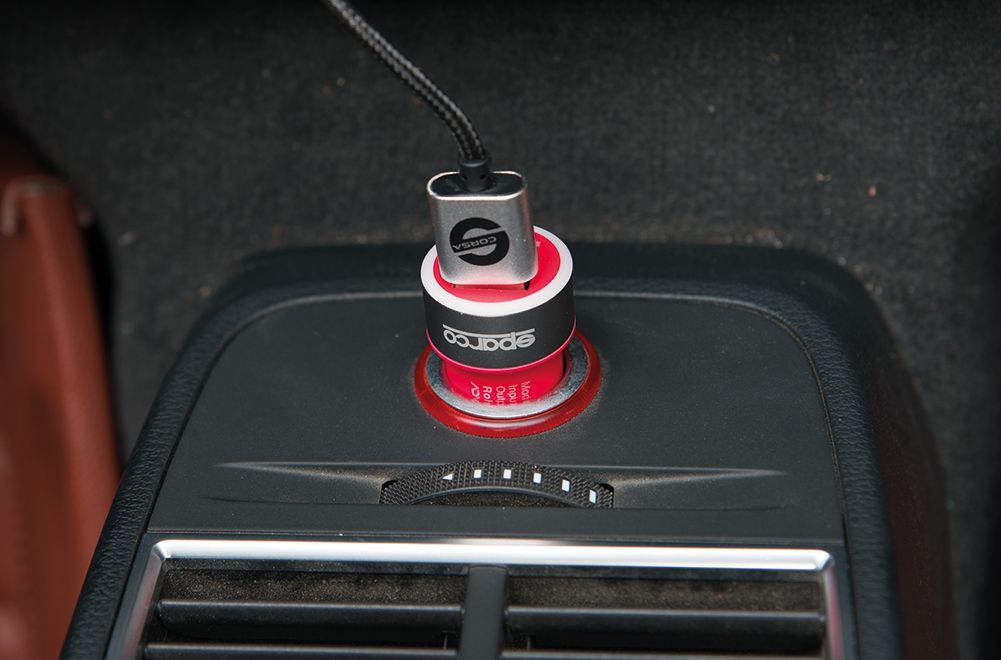 Cargador Sparco con doble salida USB 5V 2,4A y cable Lightning de 1 m