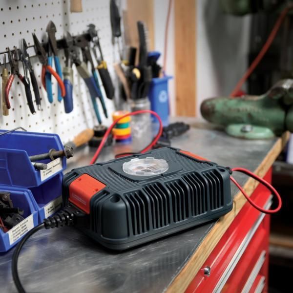 Cargador industrial NOCO GX2440EU de 24 V y 40 A