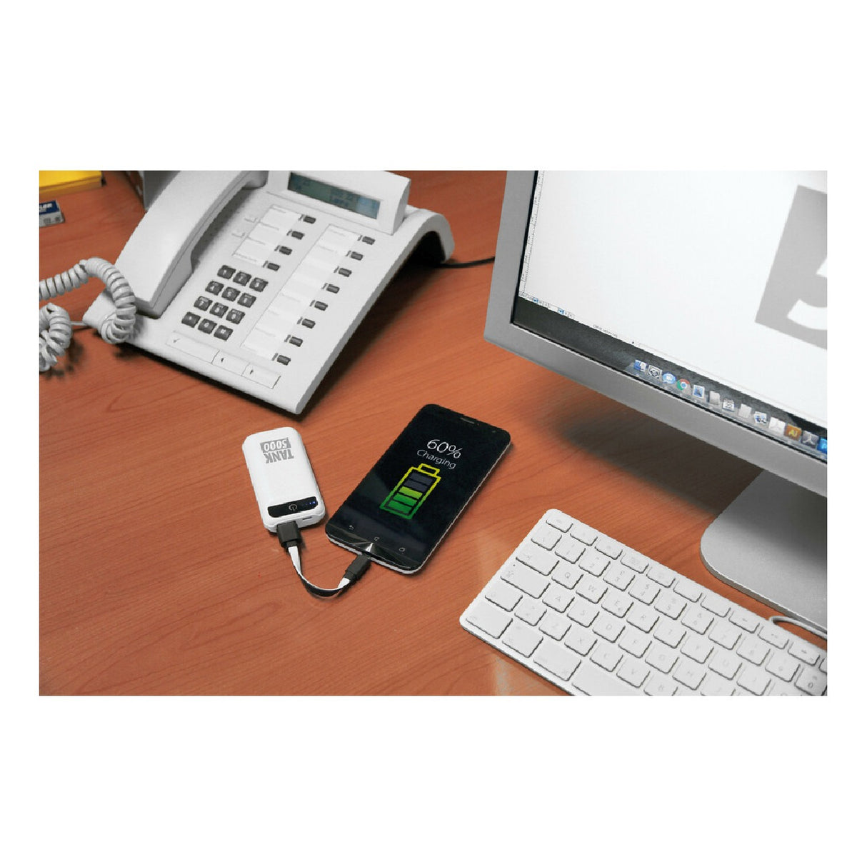 Lampa Tank 5000, Caricabatterie USB portatile